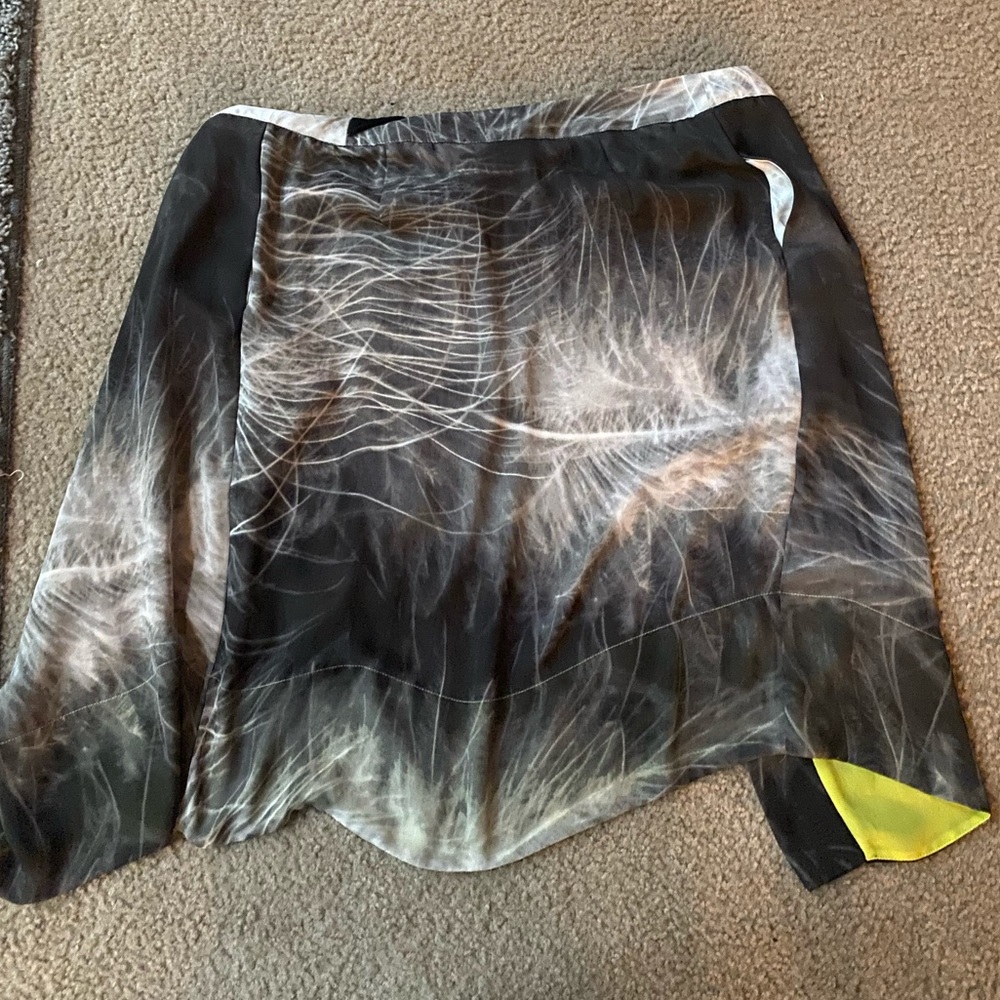 Gorgeous Vera Wang wrap skit